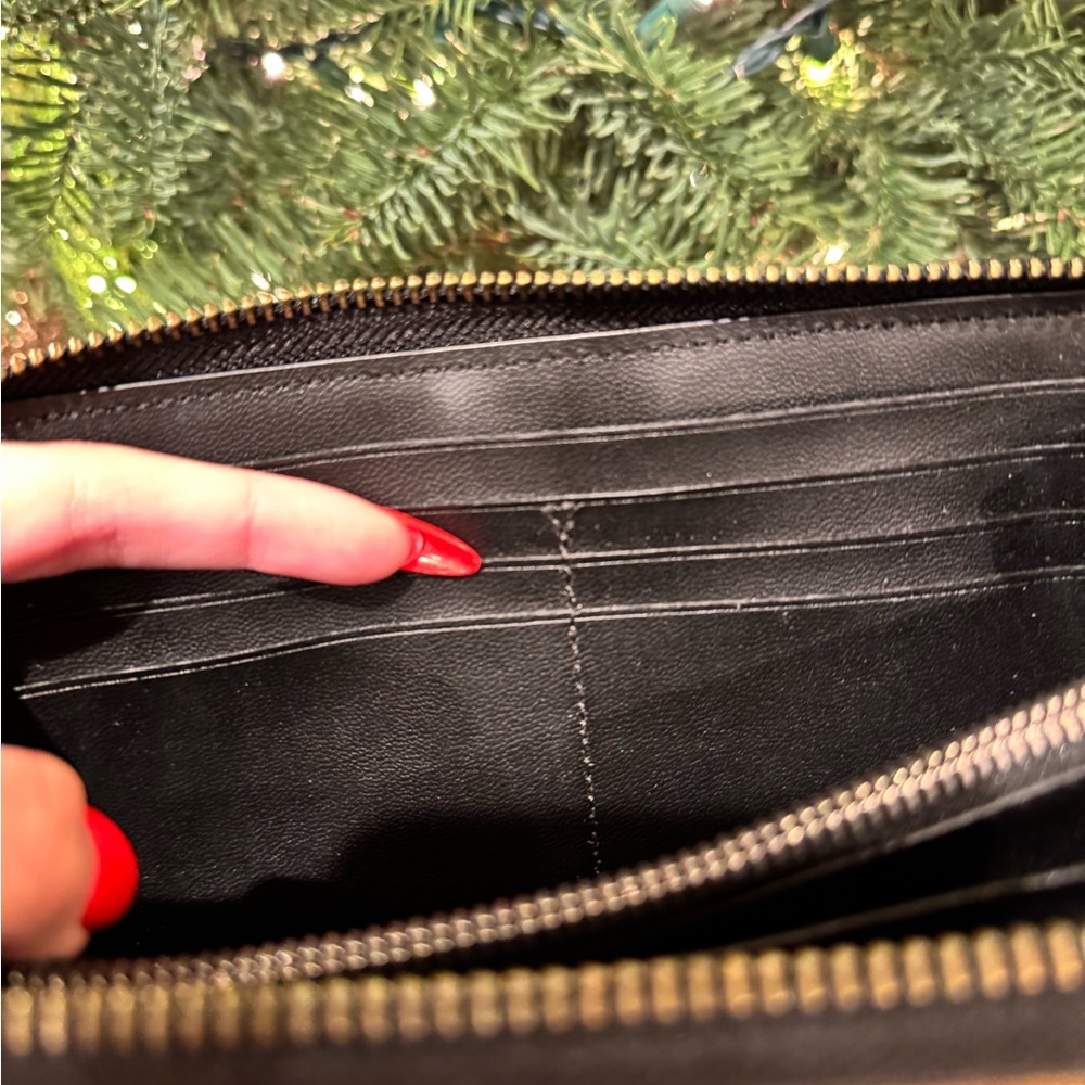 Coach Wallet - Picture 6 of 8
